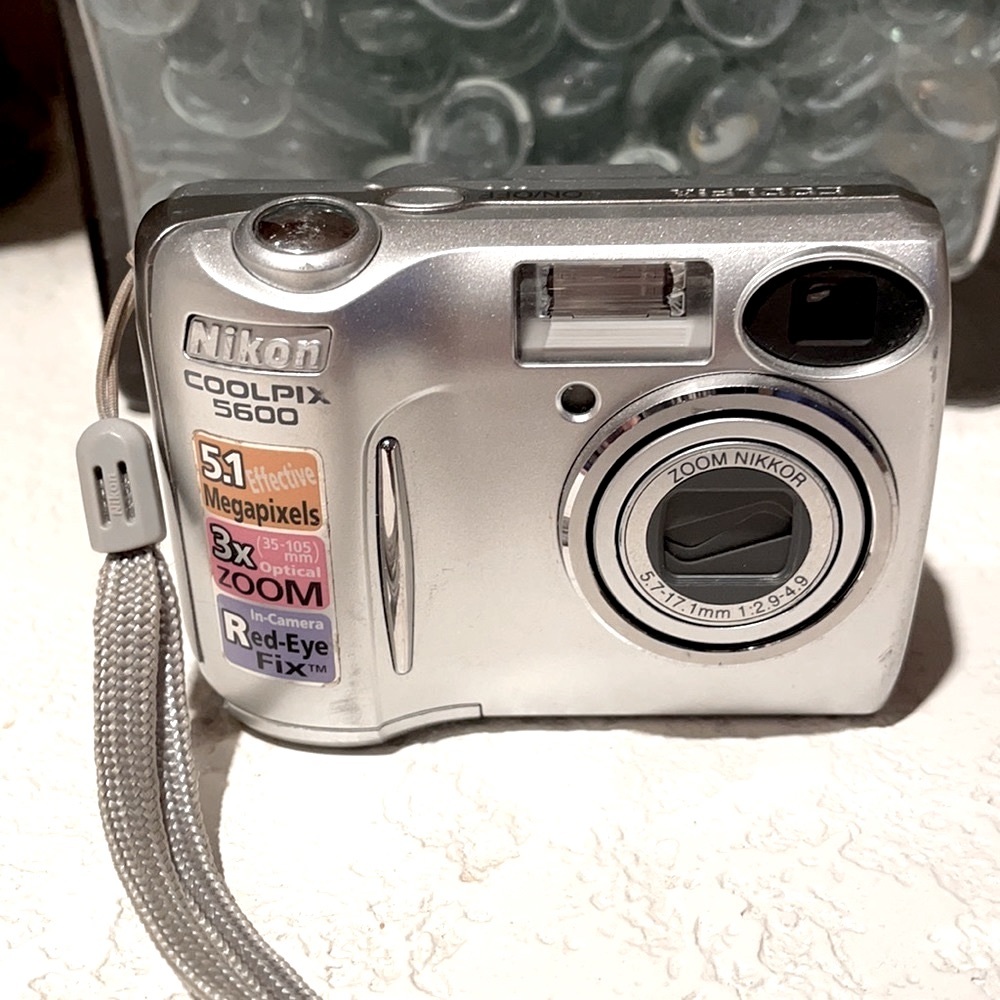 FINAL ⬇️ Nikon Digital Coolpix 5600 Camera